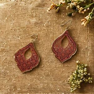 Chestnut Brown Filigree Dangle Earrings – Gold Tone Boho Chic - Pierced